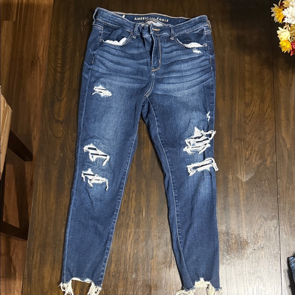 American Eagle Outfitters Women's Dark Blue Distressed Cropped Jeans